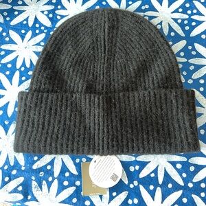 J.Crew black 100% cashmere beanie
